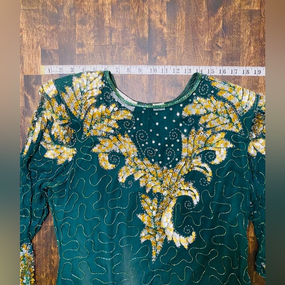 Vintage Green and Gold sparkly gown - Picture 12 of 15